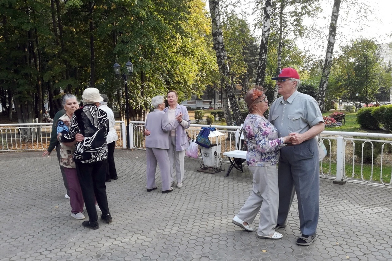 Танцуй вместе с нами