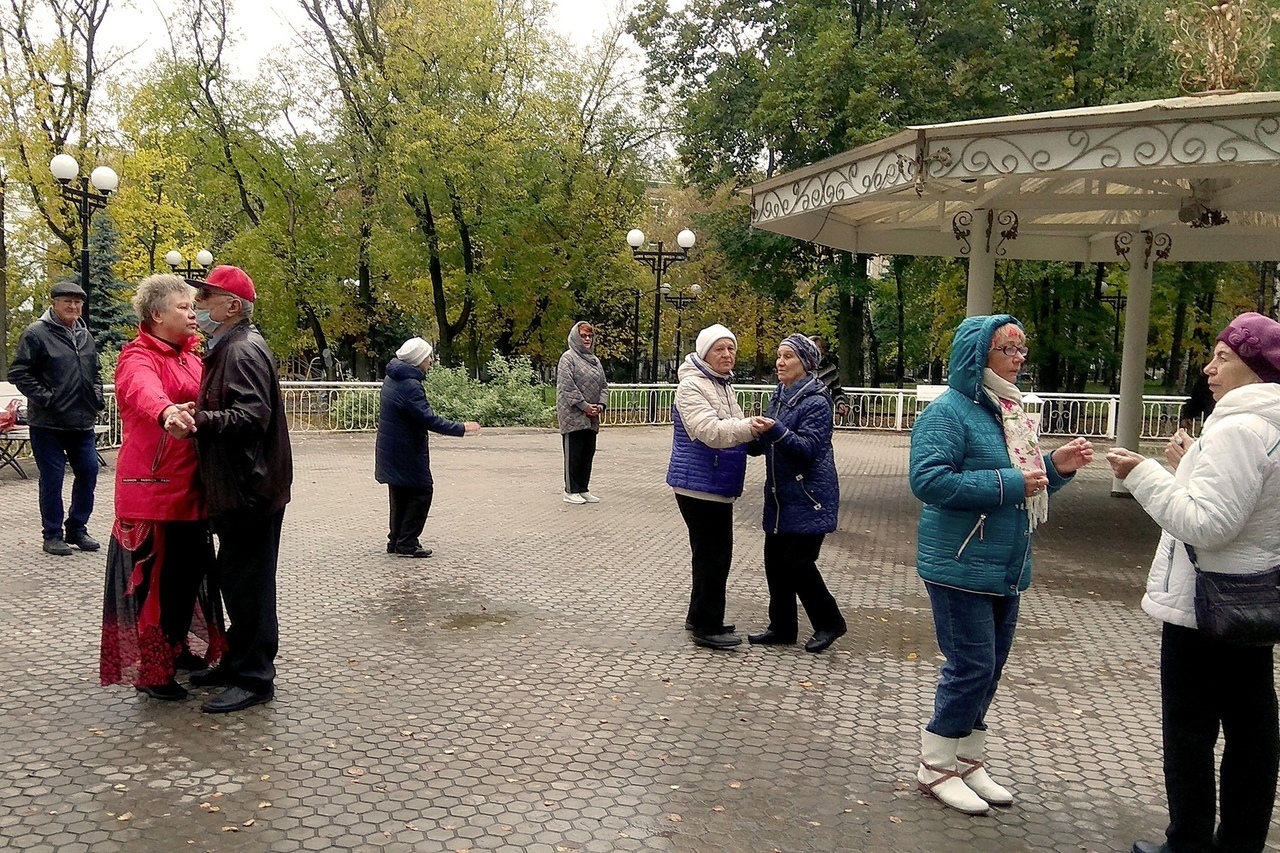 Танцевальный вечер