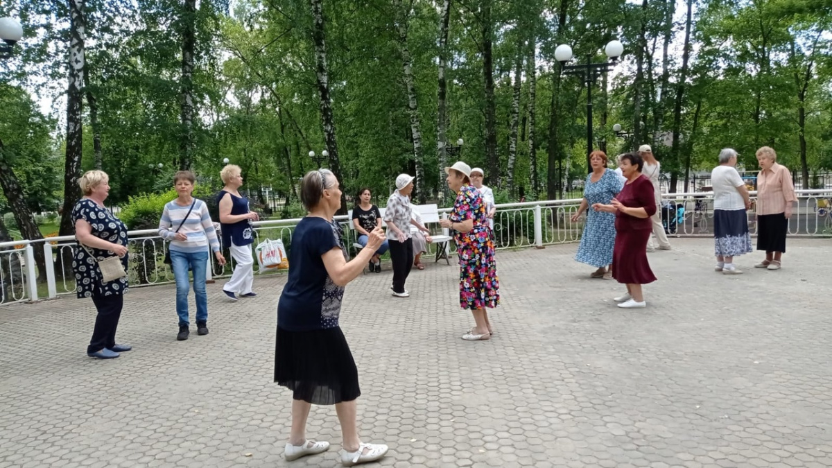 И снова танцы