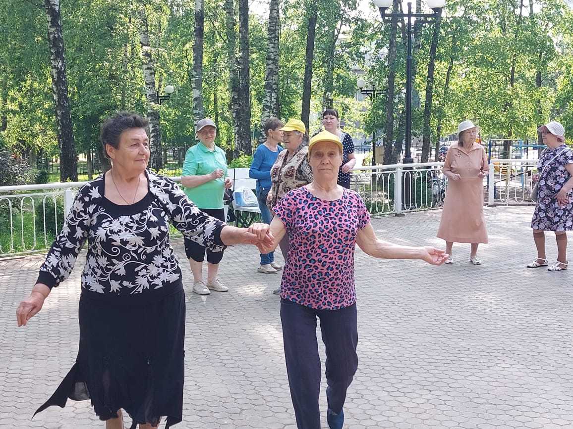 Летний вечер в парке