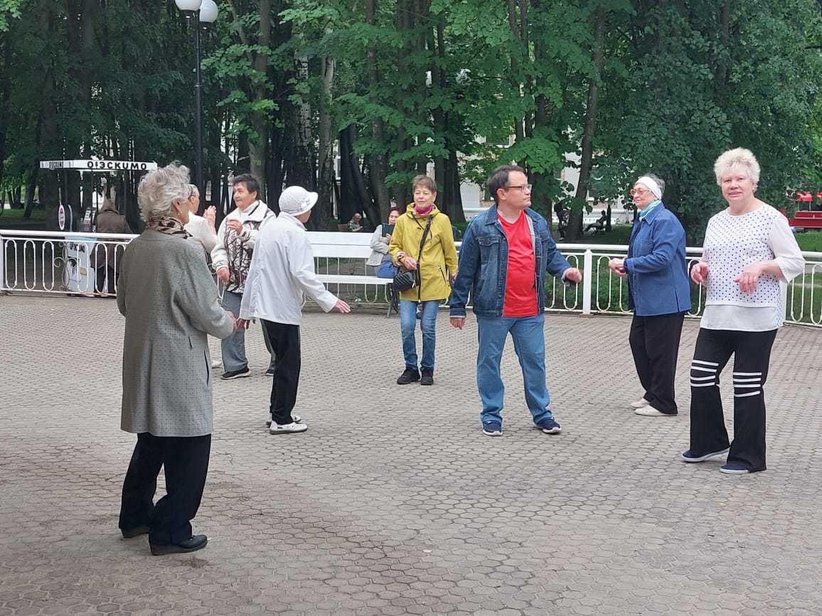 "Танцуют все!"